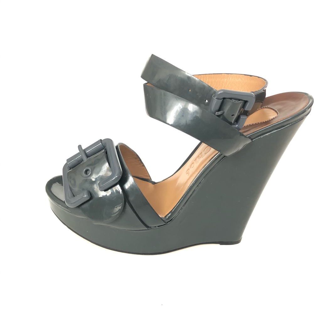Chloe Oversized Buckle Patent Leather Wedge 38.5